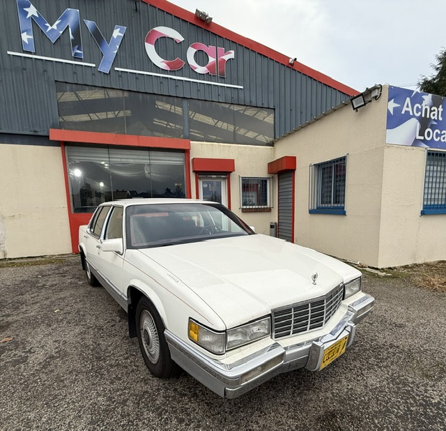 Cadillac Deville équipée du moteur V8 4.9 L Port Fuel Injection